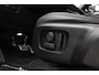Land Rover Range Rover Evoque 1.5 P300e AWD R-Dynamic SE | ACC | Panoramadak | Meridian | Keyless Entry | Camera | Memory | Stoelverwarming | 20 Inch