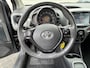 Toyota Aygo 1.0 VVT-i x-play Automaat | 69.000 KM | Apple/Android navigatie |