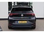 Volkswagen ID.3 First Plus 58 kWh 204PK / 150kW, NL auto, 1e eigenaar nieuw door ons geleverd en onderhouden, LED Matrix (IQ.Lights), keyless start & entry, achteruitrijcamera (rear view), parkeersensoren voor en achter (pdc), stoel- en stuurwiel verwarming, adaptieve cruise control (acc), 19" 'Andoya' LMV, Apple Carplay & Android Auto, elektrisch verstel-, verwarm- en inklapbare buitenspiegels (spiegel pakket), sfeerverlichting, DAB+, navigatie, privacy glas, 2-zone climatronic, dynamische knipperlichten in de spiegels en achterlichten ETC.