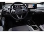 Volkswagen ID.3 First Plus 58 kWh 204PK / 150kW, NL auto, 1e eigenaar nieuw door ons geleverd en onderhouden, LED Matrix (IQ.Lights), keyless start & entry, achteruitrijcamera (rear view), parkeersensoren voor en achter (pdc), stoel- en stuurwiel verwarming, adaptieve cruise control (acc), 19" 'Andoya' LMV, Apple Carplay & Android Auto, elektrisch verstel-, verwarm- en inklapbare buitenspiegels (spiegel pakket), sfeerverlichting, DAB+, navigatie, privacy glas, 2-zone climatronic, dynamische knipperlichten in de spiegels en achterlichten ETC.