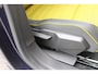 Renault R5 COMFORT RANGE ICONIC CINQ 150PK 52 kWh | PACK WINTER: ELEKTRISCH VERWARMBARE VOORSTOELEN/ELEKTRISCH VERWARMBAAR STUURWIEL/BESTUURDERSSTOEL MET ELEKTRISCH VERSTELBARE LENDESTEUN/IN HOOGTE VERSTELBARE PASSAGIERSSTOEL | PACK PREMIUM SOUND HARMAN KARDON: 9 SPEAKERS WAARVAN 1 SUBWOOFER/VERMOGEN 410 WATT/5 GELUIDSSFEREN: STUDIO/PODCAST/CONCERT/CLUB EN IMMERSION | PACK PARKING: FULL EASY PARK ASSIST MET PARKEERSENSOREN AAN VOOR EN ZIJKANT | PACK SAFETY & ADVANCED DRIVING ASSIST: INTELLIGENT ADAPTIVE CRUISE CONTROL,GEBRUIKT KAARTDATA OM SNELHEID AAN TE PASSEN/ACCUPANT SAFETY EXIT/ACTIVE DRIVER ASSIST/BLIND SPOT WARNING EN LANE DEPARTURE PREVENTION (BIJ INHALEN)/REAR CROSS TRAFFIC ALERT MET REAR ACTIVE EMERGENCY BRAKING | ALL WEATHER BANDEN | LICHTMETALEN VELGEN 18" "CHRONO" | DAKSTRIPING PATERN GOLD | FULL LED KOPLAMPEN MET MICRO OPTICS EN FRANSE VLAG | DRAADLOZE TELEFOONLADER | NAVIGATIE | DRAADLOZE APPLE CARPLAY/ANDROID AUTO | ACHTERUITRIJ CAMERA | ADAPTIVE CRUISE CONTROL |