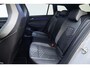 Volkswagen Golf 1.5 eTSI R-Line Business | Trekhaak | Dodehoekdetectie |