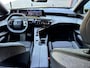 Peugeot 5008 Allure Pack 1.2 Hybrid 145pk e-DSC6 | PANORAMIC NAVI | 360° CAMERA | STOEL- EN STUURVERW. | KEYLESS ENTRY | 7-PERSOONS | ADAPTIVE CRUISE |