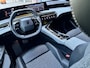 Peugeot 5008 Allure Pack 1.2 Hybrid 145pk e-DSC6 | PANORAMIC NAVI | 360° CAMERA | STOEL- EN STUURVERW. | KEYLESS ENTRY | 7-PERSOONS | ADAPTIVE CRUISE |