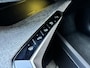 Peugeot 5008 Allure Pack 1.2 Hybrid 145pk e-DSC6 | PANORAMIC NAVI | 360° CAMERA | STOEL- EN STUURVERW. | KEYLESS ENTRY | 7-PERSOONS | ADAPTIVE CRUISE |