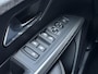 Peugeot 5008 Allure Pack 1.2 Hybrid 145pk e-DSC6 | PANORAMIC NAVI | 360° CAMERA | STOEL- EN STUURVERW. | KEYLESS ENTRY | 7-PERSOONS | ADAPTIVE CRUISE |