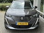 Peugeot 2008 1.2T 130pk Allure | Achteruitrijcamera | Dealeronderhouden | Navigatie | Parkeersensoren | Privacy Glass | Cruise Control | Apple Carplay/Android Auto