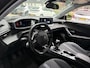 Peugeot 2008 1.2T 130pk Allure | Achteruitrijcamera | Dealeronderhouden | Navigatie | Parkeersensoren | Privacy Glass | Cruise Control | Apple Carplay/Android Auto