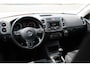 Volkswagen Tiguan 1.4 TSI Sport&Style | Panoramadak | Trekhaak | Navigatie | Clima / Cruise control | PDC | NAP | APK |