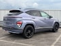 Hyundai Kona Electric Pure Edition 64.8 kWh / €1500,- Voordeel / Uit Voorraad Leverbaar / Stoel- & Stuurverwarming / Achteruitrijcamera / Parkeersensoren Voor + Achter / Dynamische Navigatie / Climate Control / Adaptive Cruise Control /