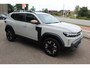 Dacia Duster 1.2-130pk TCe Mild-Hybrid Extreme. Stoere SUV ! Slechts 16.000km ! Autm. airco, LED verl., 360gr. camera, parkeersensoren v+a, stoelverw., cruise control, dodehoek ass., telefoonvoorb., navigatie by Apple carplay / Android auto etc.