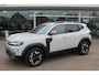 Dacia Duster 1.2-130pk TCe Mild-Hybrid Extreme. Stoere SUV ! Slechts 16.000km ! Autm. airco, LED verl., 360gr. camera, parkeersensoren v+a, stoelverw., cruise control, dodehoek ass., telefoonvoorb., navigatie by Apple carplay / Android auto etc.