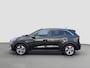 Kia Niro EV e-Niro DynamicPlusLine 204pk 64 kWh | Camera | Carplay | Schuifdak | Adaptive Cruise | 17" Velgen | Halfleder | Stoel/Stuurverwarming | Metaallak | DAB |