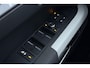 Land Rover Defender 110 D200 SE | Luchtvering | ClearSight | 360° Camera | Meridian | Stoel+Stuurverwarming
