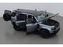 Land Rover Defender 110 D200 SE | Luchtvering | ClearSight | 360° Camera | Meridian | Stoel+Stuurverwarming