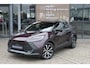Toyota C-HR / C-HR+ 1.8 Hybrid 140 First Edition Automaat | Adaptive High Beam System (AHS) | Parkeer- & manoeuvreerhulp d.m.v. sensoren met remfunctie voor objecten, voertuigen én voetgangers | Panoramic View Monitor;