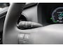 Toyota C-HR / C-HR+ 1.8 Hybrid 140 First Edition Automaat | Adaptive High Beam System (AHS) | Parkeer- & manoeuvreerhulp d.m.v. sensoren met remfunctie voor objecten, voertuigen én voetgangers | Panoramic View Monitor;