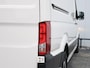 Volkswagen Crafter 35 2.0 TDI 140pk L3H3 Comfortline | Navigatie | Airco | Cruise control | Camera | App connect | DAB + | PDC V + A | Bijrijdersbank | Trekhaak | RVS Imperial en Trap | Betimmering |