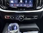 Volvo V60 T6 335pk AWD Plus Dark / Contourstoelen / HUD / Panorama dak / H&K audio / 360 camera /