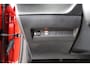 Peugeot 208 1.2 PureTech Allure | Airco | Cruise control | Carplay | Navi | Parkeer sensoren | Stoelverwarming