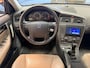 Volvo V70 2.5T LPG 3 LEDER ELK. VERSTELBARE BESTUURDERSSTOEL CRUISE CONTROL CLIMATE CONTROL BLUETOOTH TELEFOON 17" LICHTMETALEN VELGEN AFN. TREKHAAK ZEER MOOI !!