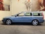 Volvo V70 2.5T LPG 3 LEDER ELK. VERSTELBARE BESTUURDERSSTOEL CRUISE CONTROL CLIMATE CONTROL BLUETOOTH TELEFOON 17" LICHTMETALEN VELGEN AFN. TREKHAAK ZEER MOOI !!