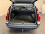Volvo V70 2.5T LPG 3 LEDER ELK. VERSTELBARE BESTUURDERSSTOEL CRUISE CONTROL CLIMATE CONTROL BLUETOOTH TELEFOON 17" LICHTMETALEN VELGEN AFN. TREKHAAK ZEER MOOI !!