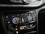 Opel Mokka X 1.4 Turbo Innovation trekhaak, airco, cruisecontr, electr stoel, Apple Carplay/Android Auto, Achteruitrijcamera, Parkeersensor voor/achter De Opel Mokka X 1.4 Turbo Innovation is een ruime en luxe SUV die comfort en stijl perfect combineert. Dankzij de krachtige en soepele turbomotor biedt deze auto een prettige rijervaring, ter