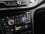Opel Mokka X 1.4 Turbo Innovation trekhaak, airco, cruisecontr, electr stoel, Apple Carplay/Android Auto, Achteruitrijcamera, Parkeersensor voor/achter De Opel Mokka X 1.4 Turbo Innovation is een ruime en luxe SUV die comfort en stijl perfect combineert. Dankzij de krachtige en soepele turbomotor biedt deze auto een prettige rijervaring, ter