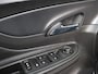 Opel Mokka X 1.4 Turbo Innovation trekhaak, airco, cruisecontr, electr stoel, Apple Carplay/Android Auto, Achteruitrijcamera, Parkeersensor voor/achter De Opel Mokka X 1.4 Turbo Innovation is een ruime en luxe SUV die comfort en stijl perfect combineert. Dankzij de krachtige en soepele turbomotor biedt deze auto een prettige rijervaring, ter
