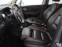 Opel Mokka X 1.4 Turbo Innovation trekhaak, airco, cruisecontr, electr stoel, Apple Carplay/Android Auto, Achteruitrijcamera, Parkeersensor voor/achter De Opel Mokka X 1.4 Turbo Innovation is een ruime en luxe SUV die comfort en stijl perfect combineert. Dankzij de krachtige en soepele turbomotor biedt deze auto een prettige rijervaring, ter