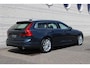 Volvo V90 2.0 T4 Momentum | Achteropkomend verkeer waarschuwing | Autonomous Emergency Braking | Bots herkenning en activatie | Cruise control adaptief | Rijstrooksensor met correctie | Achterbank verwarmd | Apple Carplay & Android Auto | Elektrisch verstelbare bestuurdersstoel met geheugen | Navigatiesysteem full map + hard disk | Stuurwiel verwarmd