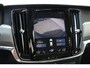 Volvo V90 2.0 T4 Momentum | Achteropkomend verkeer waarschuwing | Autonomous Emergency Braking | Bots herkenning en activatie | Cruise control adaptief | Rijstrooksensor met correctie | Achterbank verwarmd | Apple Carplay & Android Auto | Elektrisch verstelbare bestuurdersstoel met geheugen | Navigatiesysteem full map + hard disk | Stuurwiel verwarmd
