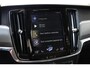 Volvo V90 2.0 T4 Momentum | Achteropkomend verkeer waarschuwing | Autonomous Emergency Braking | Bots herkenning en activatie | Cruise control adaptief | Rijstrooksensor met correctie | Achterbank verwarmd | Apple Carplay & Android Auto | Elektrisch verstelbare bestuurdersstoel met geheugen | Navigatiesysteem full map + hard disk | Stuurwiel verwarmd