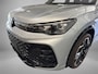 Volkswagen Tiguan 1.5 eHybrid 204pk DSG R-Line Edition · Panoramadak · 360 Camera · Inklap. Trekhaak · Matrix LED · Stuur- & Stoelverwarming + Massage · Achterbank verwarmd · Garantie t/m 09-10-2030 of 100.000km