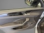 Volkswagen Tiguan 1.5 eHybrid 204pk DSG R-Line Edition · Panoramadak · 360 Camera · Inklap. Trekhaak · Matrix LED · Stuur- & Stoelverwarming + Massage · Achterbank verwarmd · Garantie t/m 09-10-2030 of 100.000km