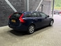 Volvo V60 1.6 DRIVe Kinetic | Navigatie | Parkeersensoren | Cruise Control | City Safety | Bluetooth | 16 Inch