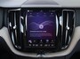 Volvo XC60 2.0 T8 Plug-in hybrid AWD Plus Dark | SOH 97% | Panoramadak