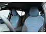 Volvo EX30 P3 Plus Europa 51 kWh | Stuurverwarming | Stoelverwarming | Elektrisch Verstelbare Stoelen Met Geheugen | BLIS | Elektrische Achterklep | Sfeerverlichting | Harman/Kardon | Google | Parkeersensoren Voor & Achter | Achteruitrijcamera | Keyless | Adaptieve Cruise Control | Pilot Assist | Lane Keeping | 18-Inch Lichtmetalen Velgen |