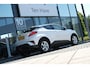 Toyota C-HR / C-HR+ 1.8 Hybrid Active Automaat | Adaptive Cruise Control | Climate Control | 4,2” kleurendisplay | 6 speakers | Toyota Touch® 2 multimediasysteem | Parkeerhulpcamera achter met hulplijnen | Automatisch di