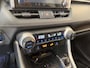 Toyota RAV4 2.5 HYBRID 4WD DYNAMIC PACK GARANTIE TOT 05-2031! SLECHTS 39.000 KM! 1650 KG TREKGEWICHT. STUUR & STOELVERWARMING . NAVIGATIE .PDC V & A .