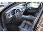 Volvo XC60 2.0 T6 Plug-in hybrid AWD Plus Black Edition | Panoramadak | H/K | Camera | Leder