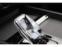 Volvo XC60 2.0 T8 Plug-in hybrid AWD Ultra Black Edition | Luchtvering | B&W | Trekhaak | 22" | Massage | Full Options | Facelift