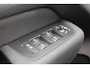 Volvo XC60 2.0 T8 Plug-in hybrid AWD Ultra Black Edition | Luchtvering | B&W | Trekhaak | 22" | Massage | Full Options | Facelift
