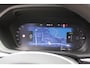 Volvo XC60 2.0 T8 Plug-in hybrid AWD Ultra Black Edition | Luchtvering | B&W | Trekhaak | 22" | Massage | Full Options | Facelift