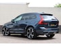 Volvo XC60 2.0 T8 Plug-in hybrid AWD Ultra Black Edition | Luchtvering | B&W | Trekhaak | 22" | Massage | Full Options | Facelift