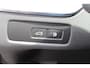 Volvo XC60 2.0 T8 Plug-in hybrid AWD Ultra Black Edition | Luchtvering | B&W | Trekhaak | 22" | Massage | Full Options | Facelift