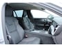 Volvo V60 2.0 B3 Essential Edition | Cruise Control | Semi elektrische trekhaak | Lederen stoelen | Google Services | Achteruitrijcamera | Stoelverwarming | Stuurwielverwarming | Achterbank verwarming