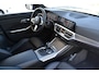 BMW 3-Serie 320i M Sport Pakket | Achteruitrijcamera | Carplay | Leer Alcan | Dealer onderhouden Nl Auto! 19" lmv