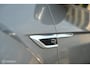 Volkswagen T-Roc 1.5 TSI R-Line | Pano | IQLed | 19 Inch | ACC | Keyless entry & Go | Trekhaak | Stoelverwarming | Virtual Dash